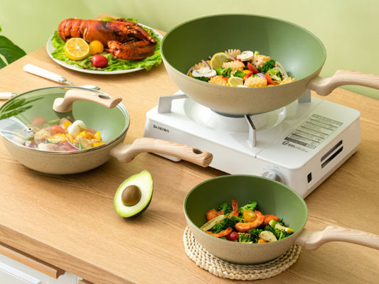 Здоровый варящ не набор 4Piece Cookware ручки с покрытием титана